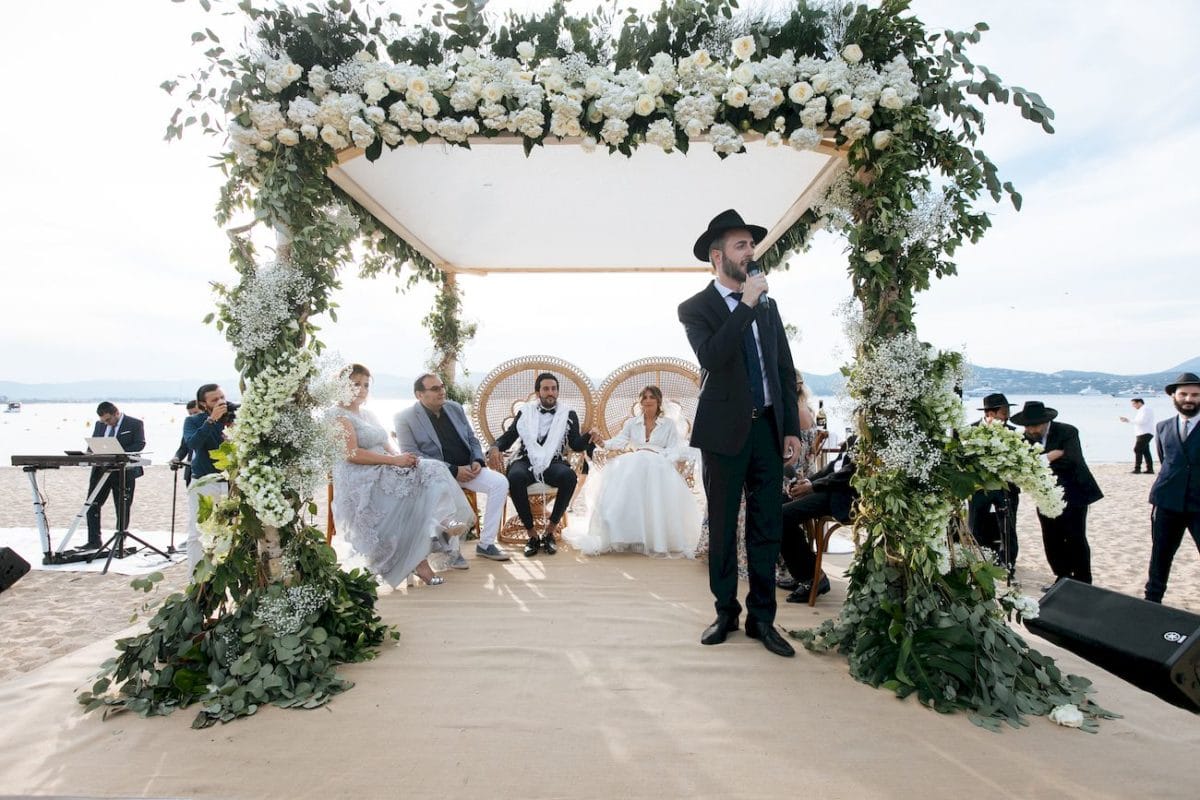 Faire Venir Jul à Son Mariage Cérémonies et traditions d'un mariage juif étape par étape ?