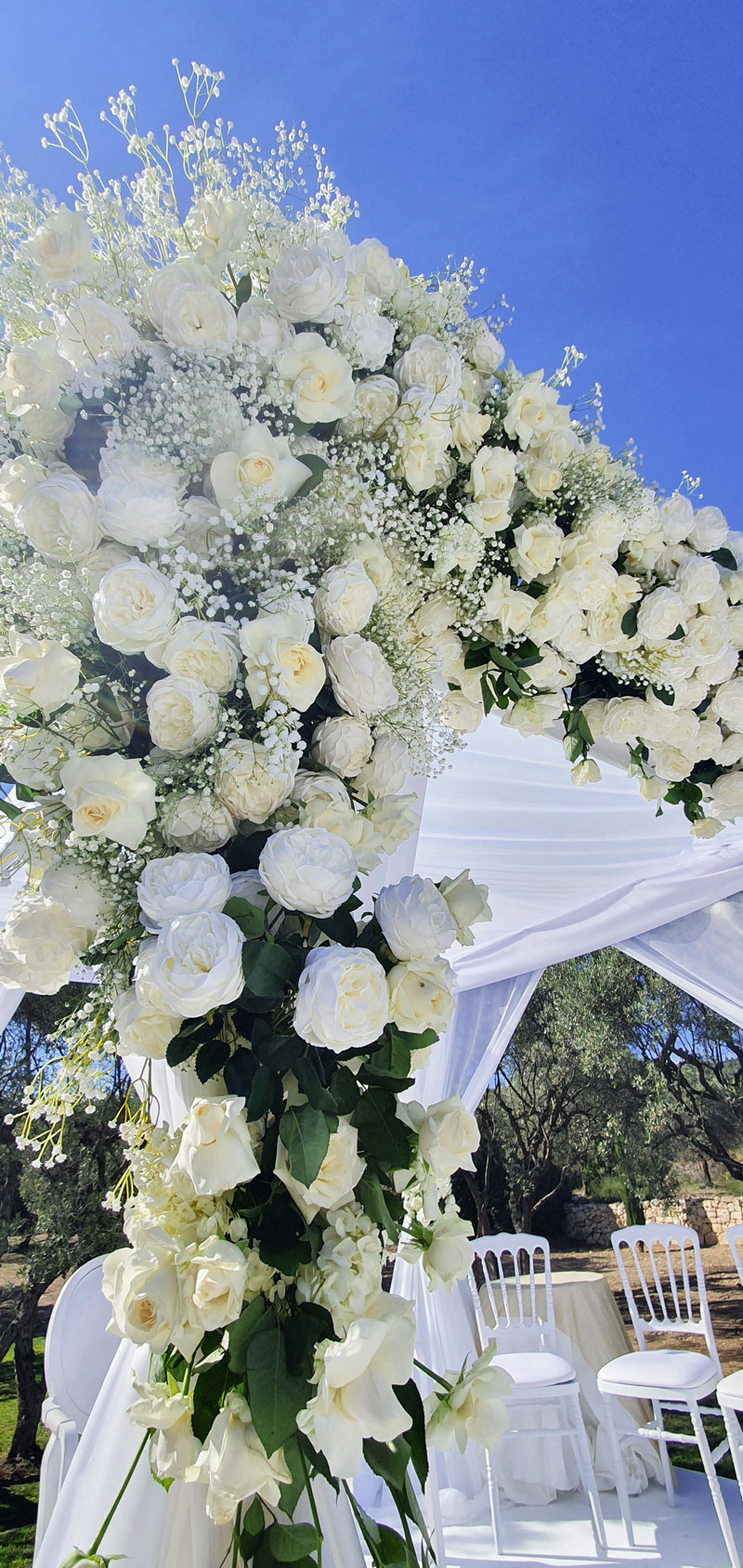 La houppa en voilage pour un mariage romantique