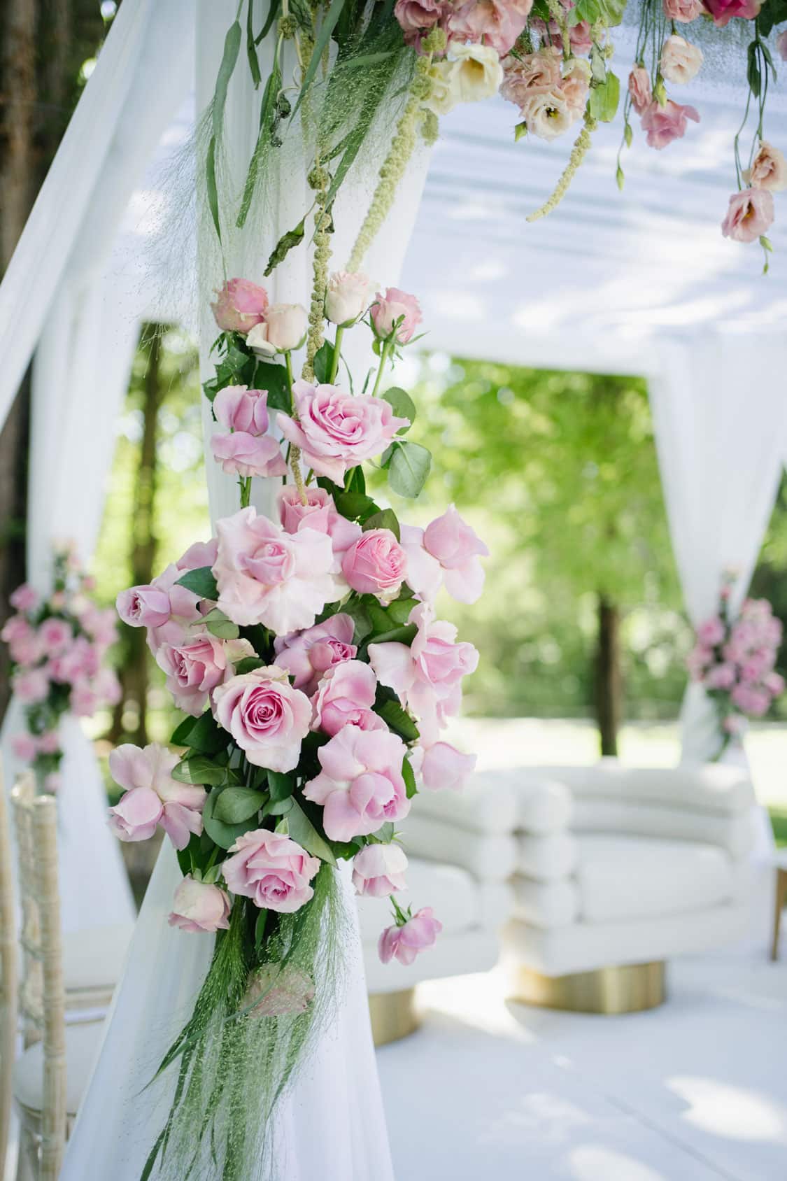 La houppa en voilage pour un mariage romantique